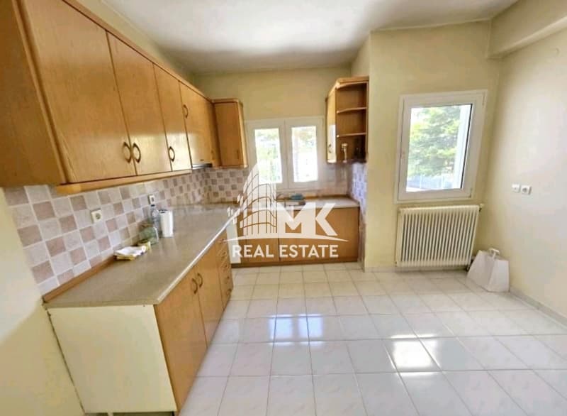 House in Panorama, Panorama — Photo 6 of 30