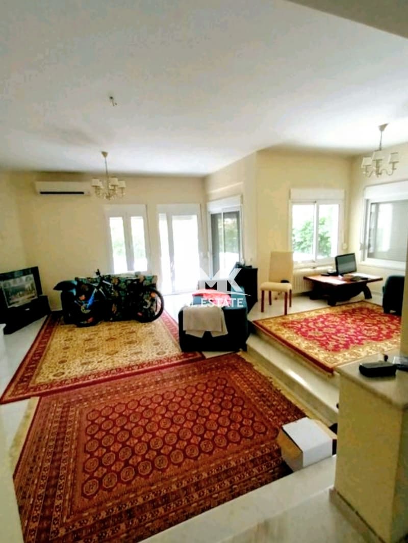 House in Panorama, Panorama — Photo 25 of 30