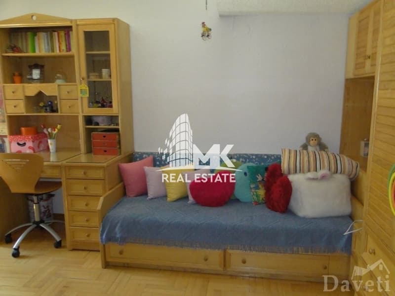 House in Panorama, Panorama — Photo 14 of 20