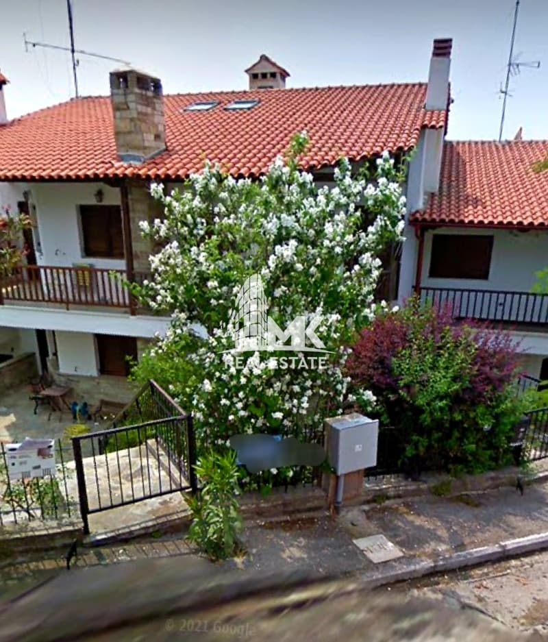 House in Panorama, Panorama — Photo 1 of 20