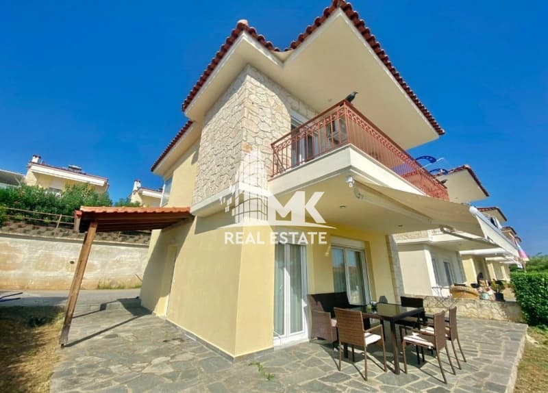House in Loutra, Pallini — Photo 2 of 14