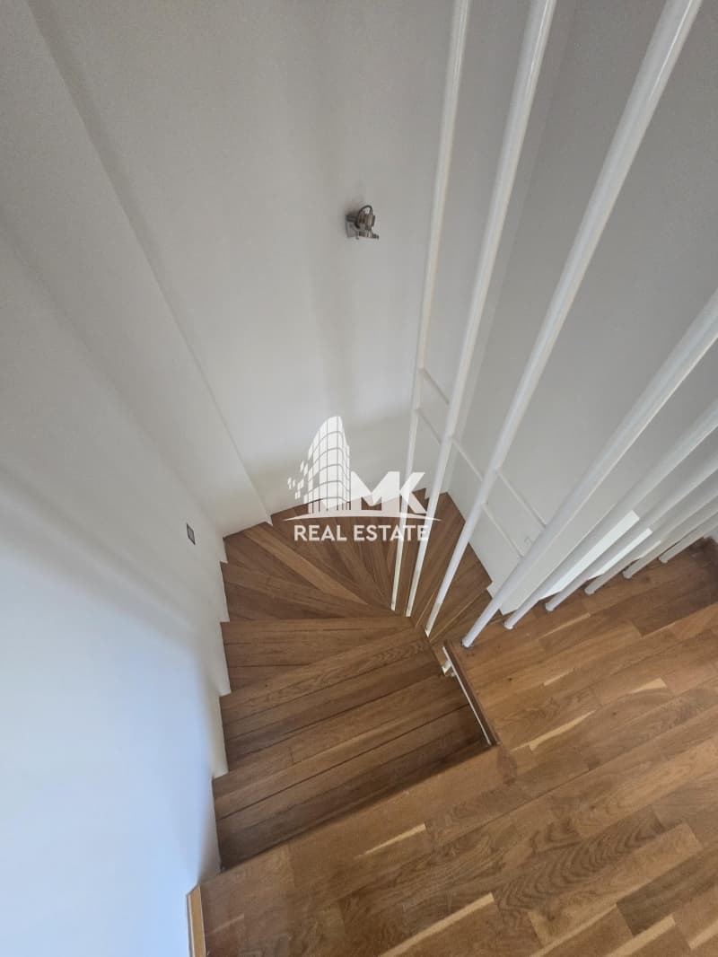 House in Panorama, Panorama — Photo 6 of 27