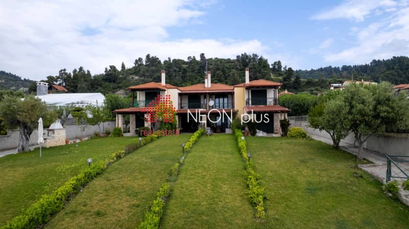 House in Moles Kalives, Kassandra — Photo 1 of 28