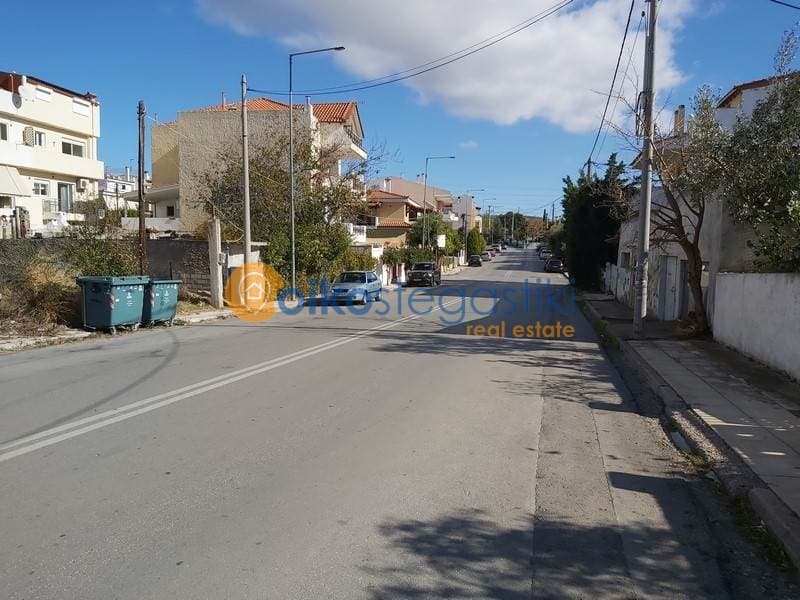 Οικόπεδο στην Κέντρο, Γέρακας
