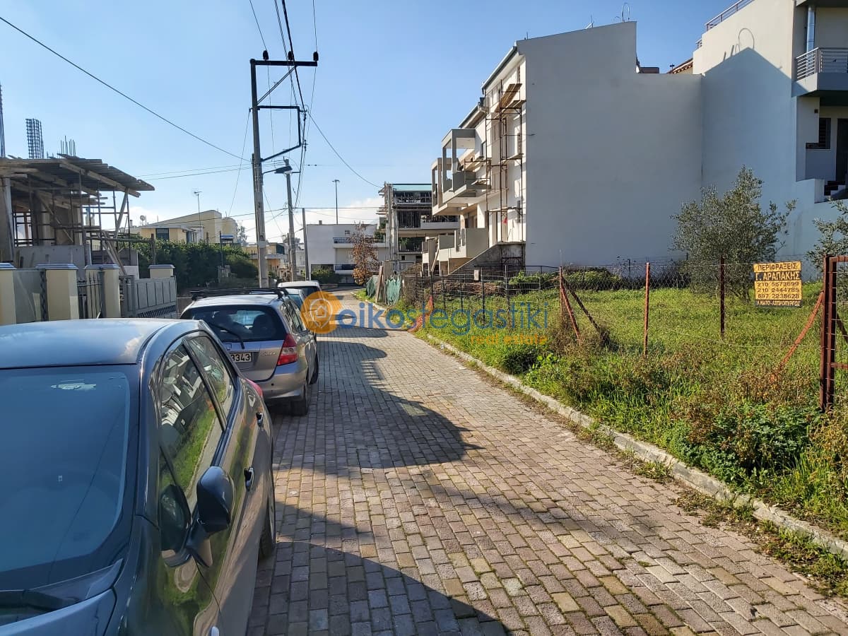 Οικόπεδο στην Φούρεσι, Γλυκά Νερά