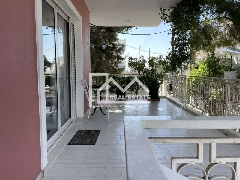 House in Trachones, Alimos — Photo 1 of 30