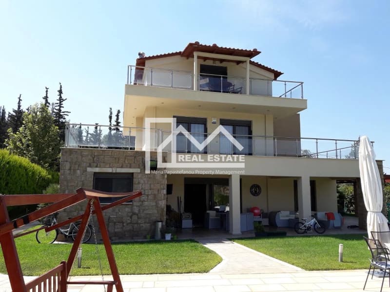 House in Elaiones, Pylea — Photo 5 of 13