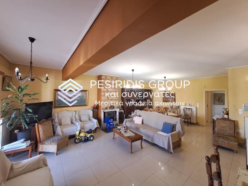 Apartment in Sepolia, Sepolia - Skouze — Photo 1 of 21