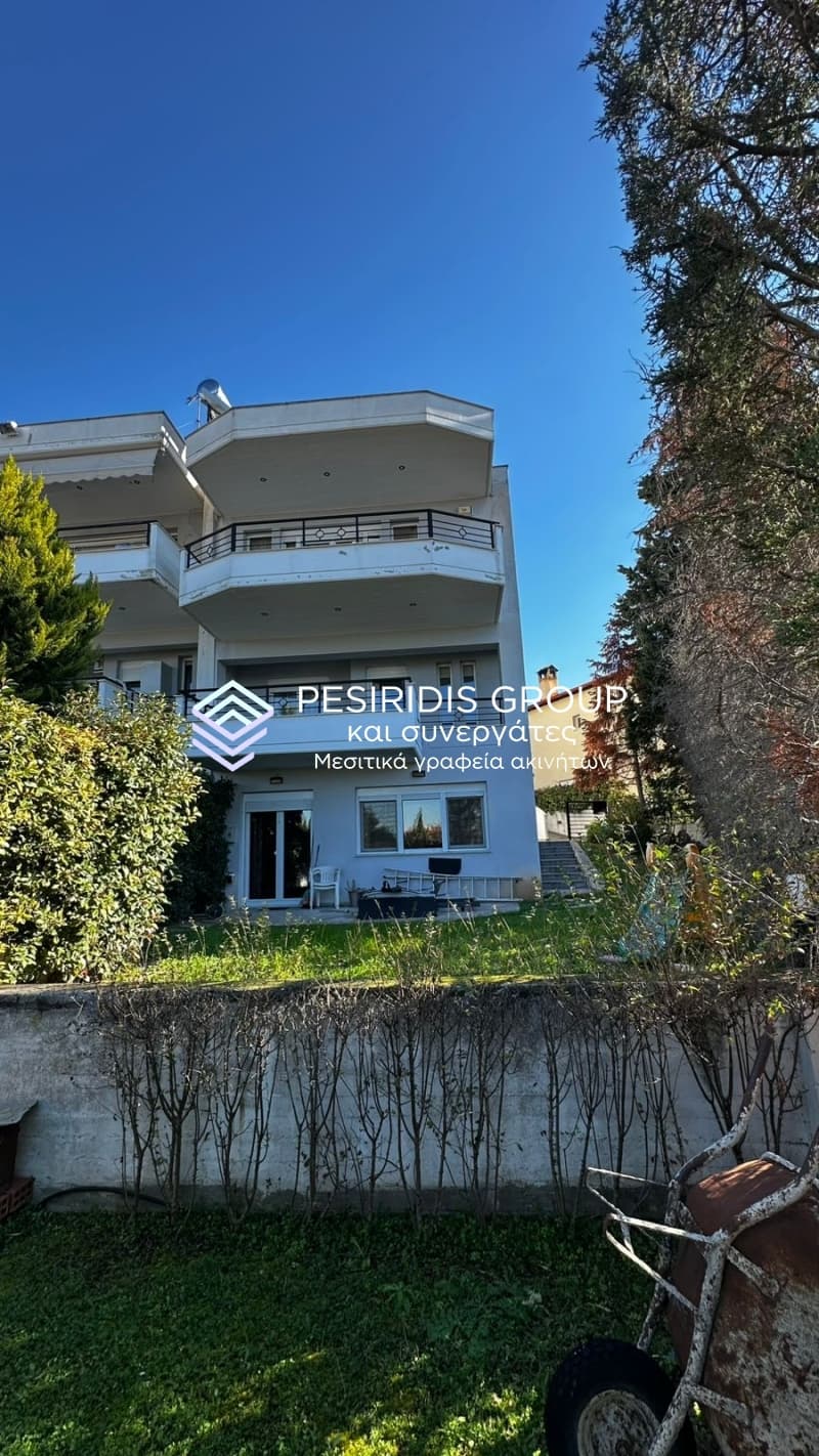 House in Center, Panorama — Photo 3 of 31