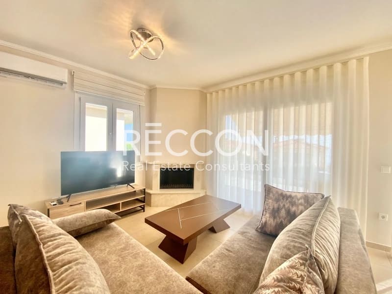 House in Loutra, Pallini — Photo 6 of 14