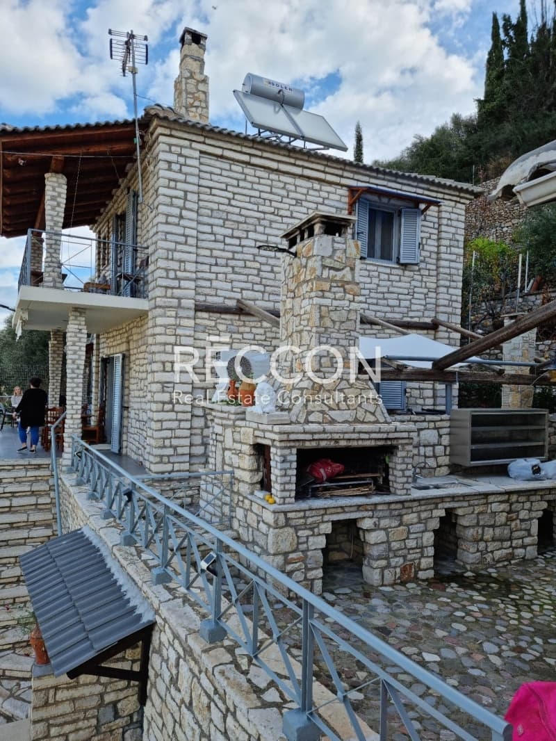 Μονοκατοικία στην Χατζής, Αίγιο — Φωτογραφία 1 από 22