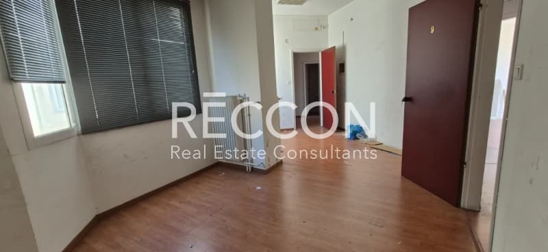 Office in Platia Kanigos, Exarchia - Neapoli — Photo 12 of 25