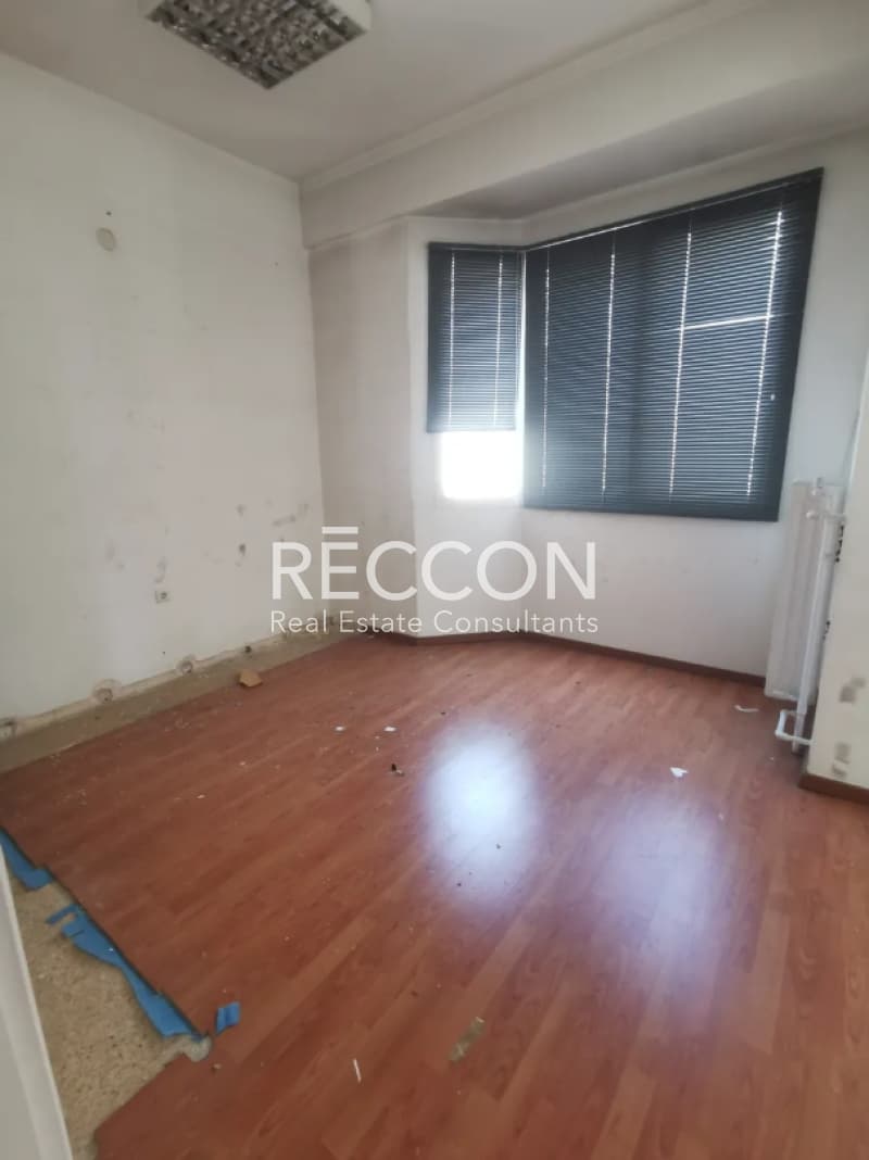 Office in Platia Kanigos, Exarchia - Neapoli — Photo 19 of 25
