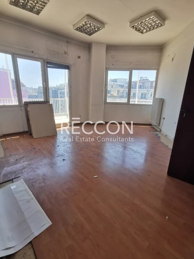 Office in Platia Kanigos, Exarchia - Neapoli — Photo 17 of 25