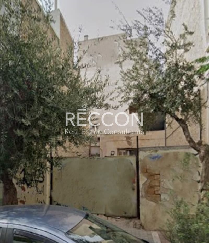 Οικόπεδο στην Αγία Βαρβάρα Δάφνης, Δάφνη