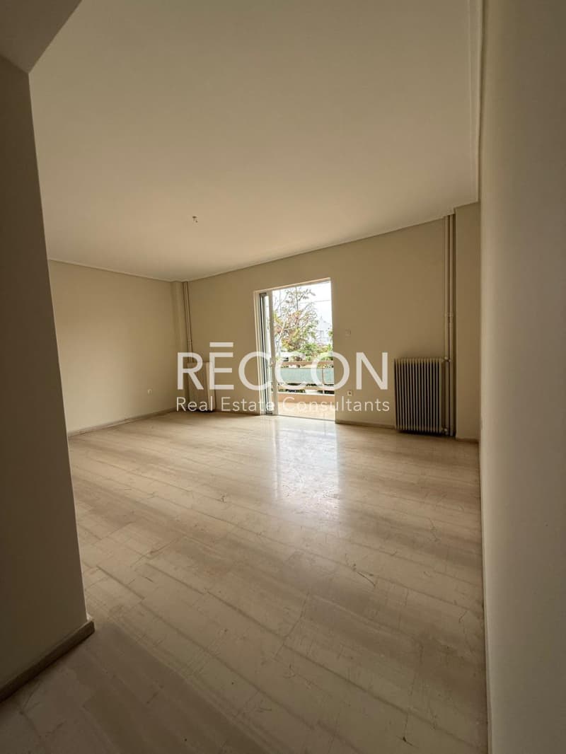 Apartment in Kato Kifisia, Kifisia — Photo 1 of 10