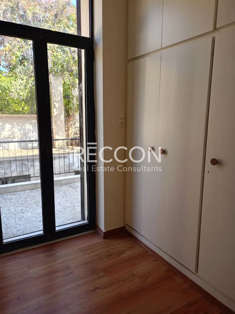 Apartment in Kefalari, Kifisia — Photo 1 of 6