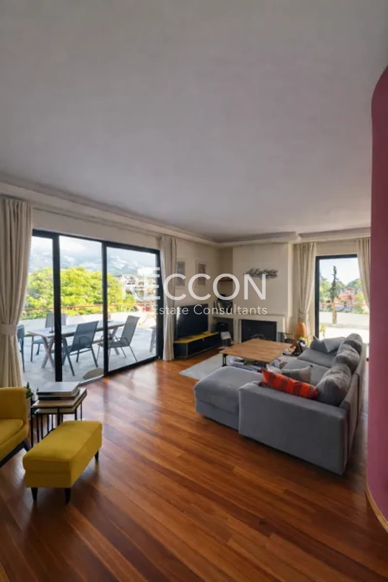 Apartment in Zirineio, Kifisia — Photo 1 of 10