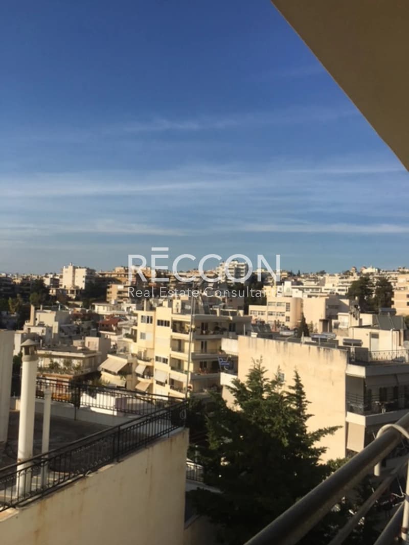 Apartment in Kareas, Vironas — Photo 6 of 11