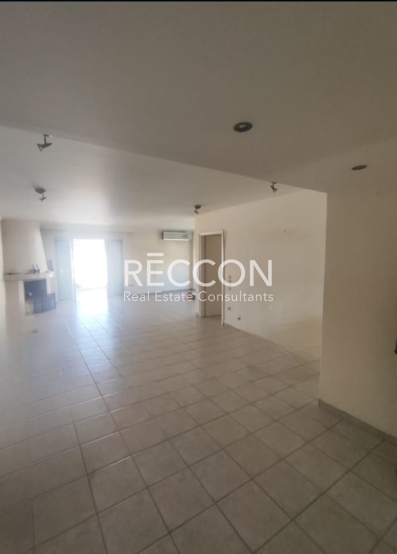 Apartment in Ampelakia, Alimos — Photo 2 of 19