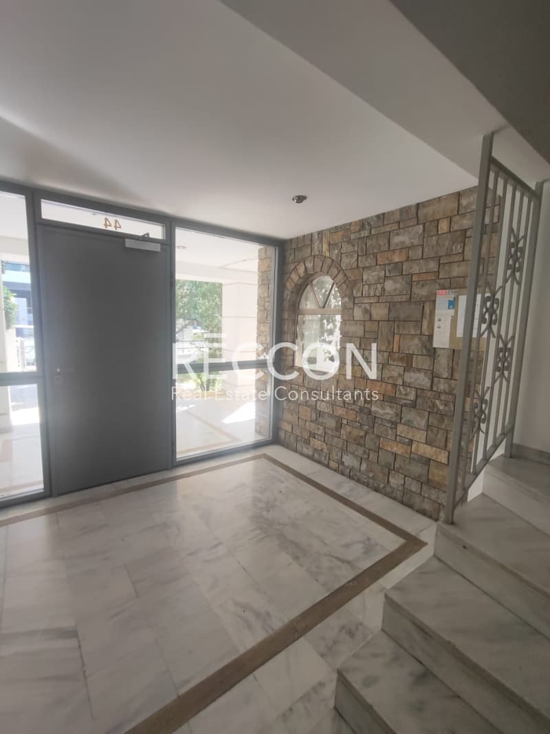 Apartment in Ampelakia, Alimos — Photo 18 of 19