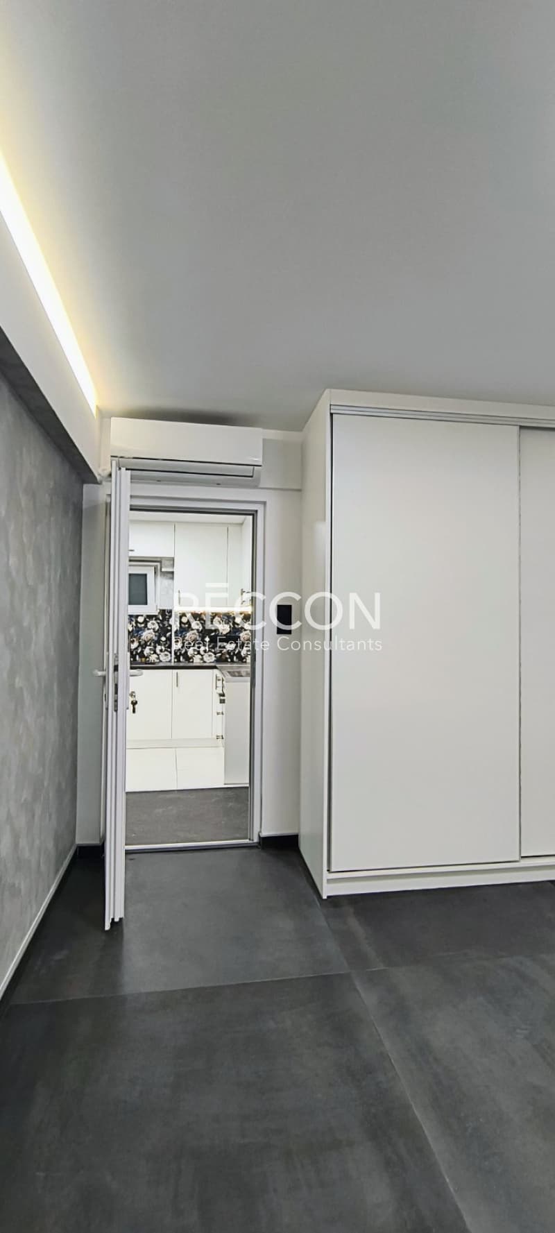 Apartment in Oria Imittou, Pagkrati — Photo 23 of 28