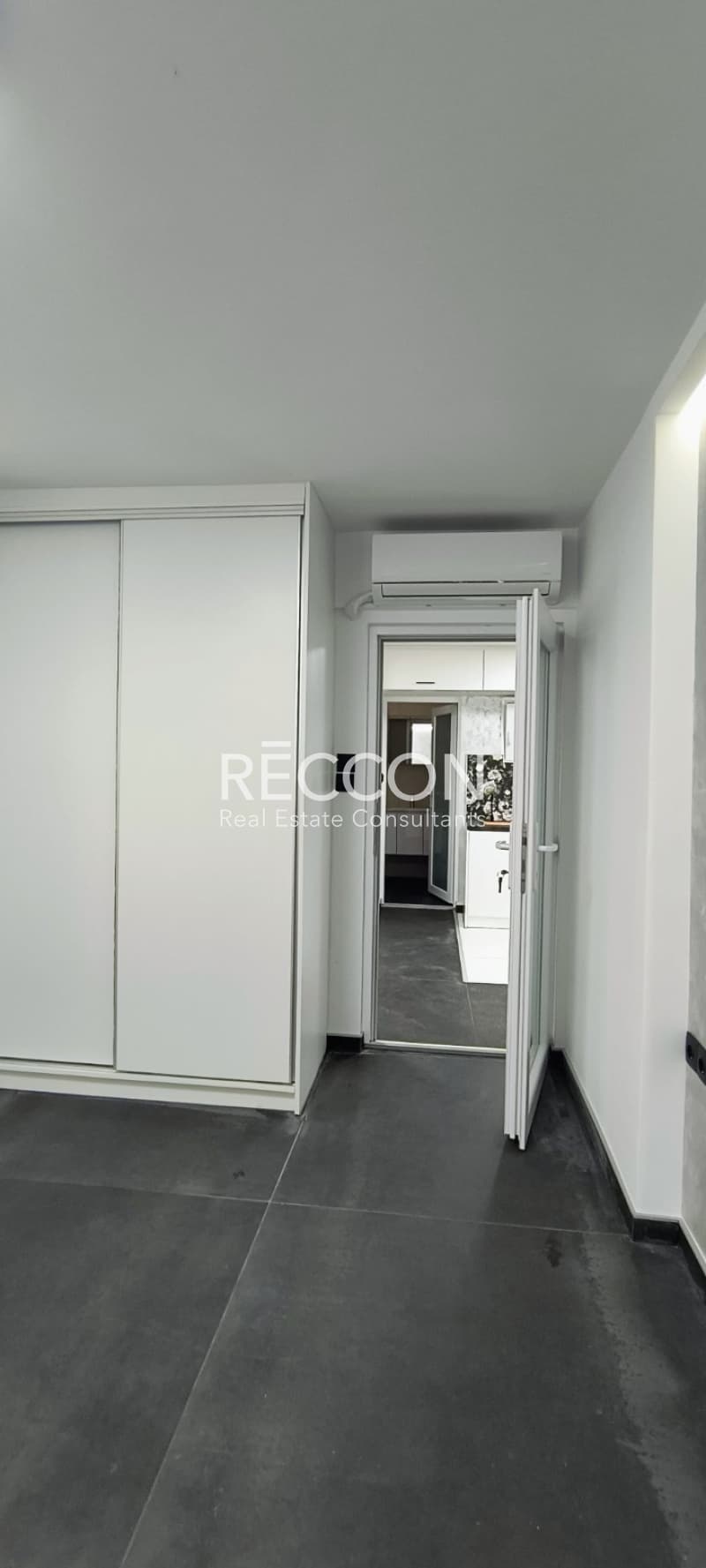 Apartment in Oria Imittou, Pagkrati — Photo 16 of 28
