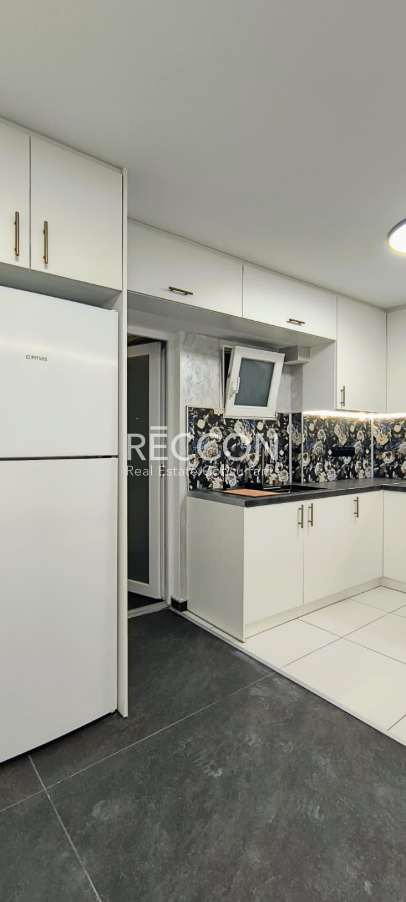 Apartment in Oria Imittou, Pagkrati — Photo 2 of 28