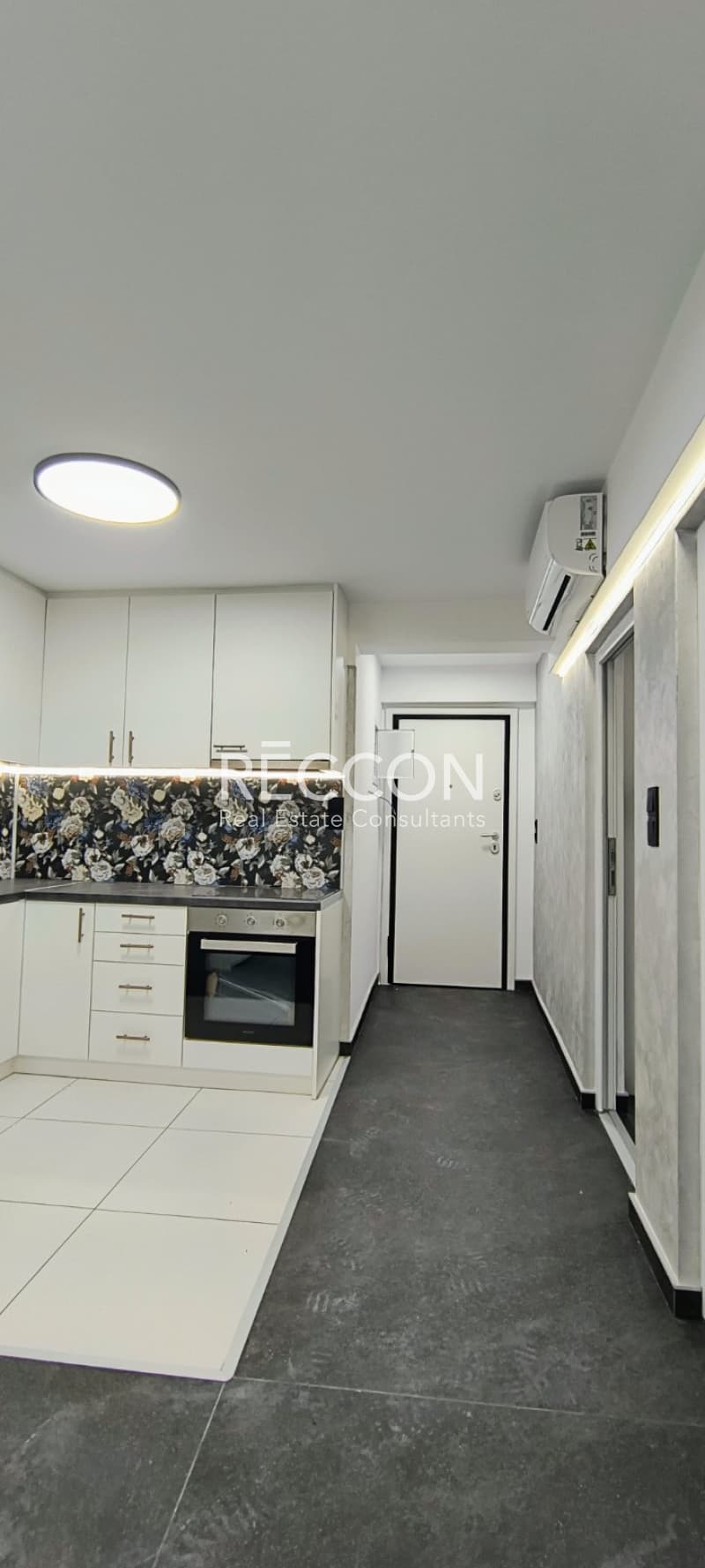 Apartment in Oria Imittou, Pagkrati — Photo 1 of 28