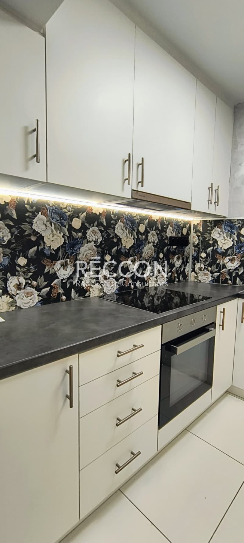 Apartment in Oria Imittou, Pagkrati — Photo 5 of 24