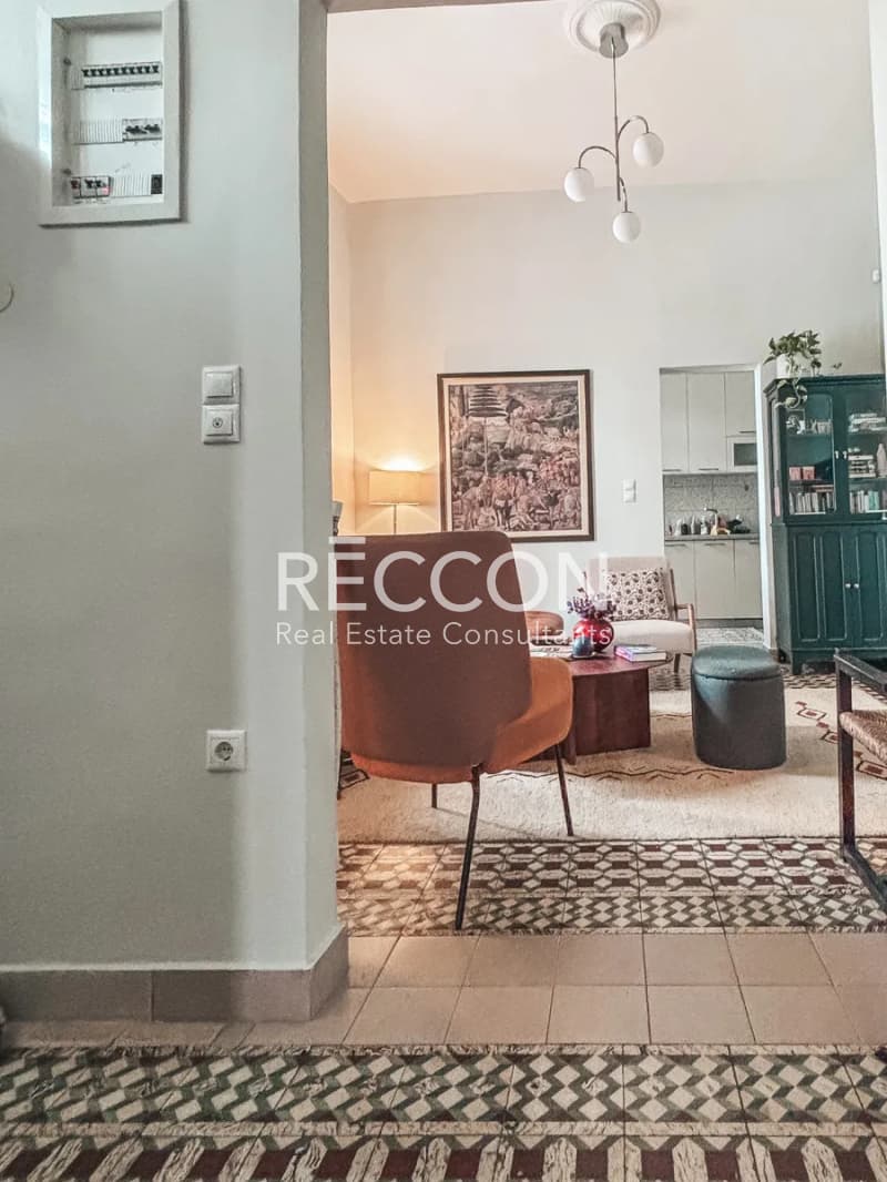Apartment in Zoodochos Pigi, Vironas — Photo 9 of 25