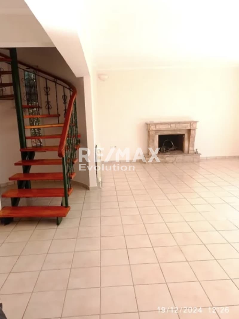 House in Saronida, Saronida — Photo 5 of 6