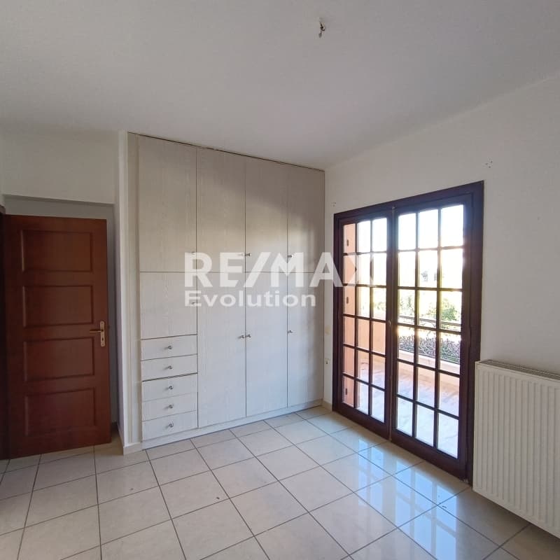 Apartment in Saronida, Saronida — Photo 2 of 17