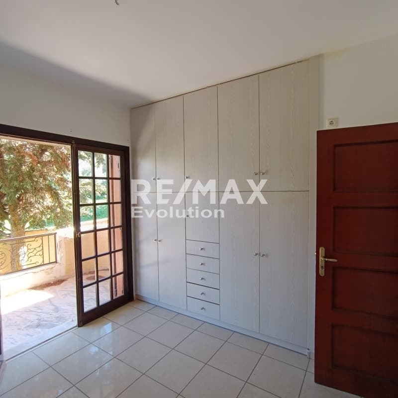 Apartment in Saronida, Saronida — Photo 4 of 17