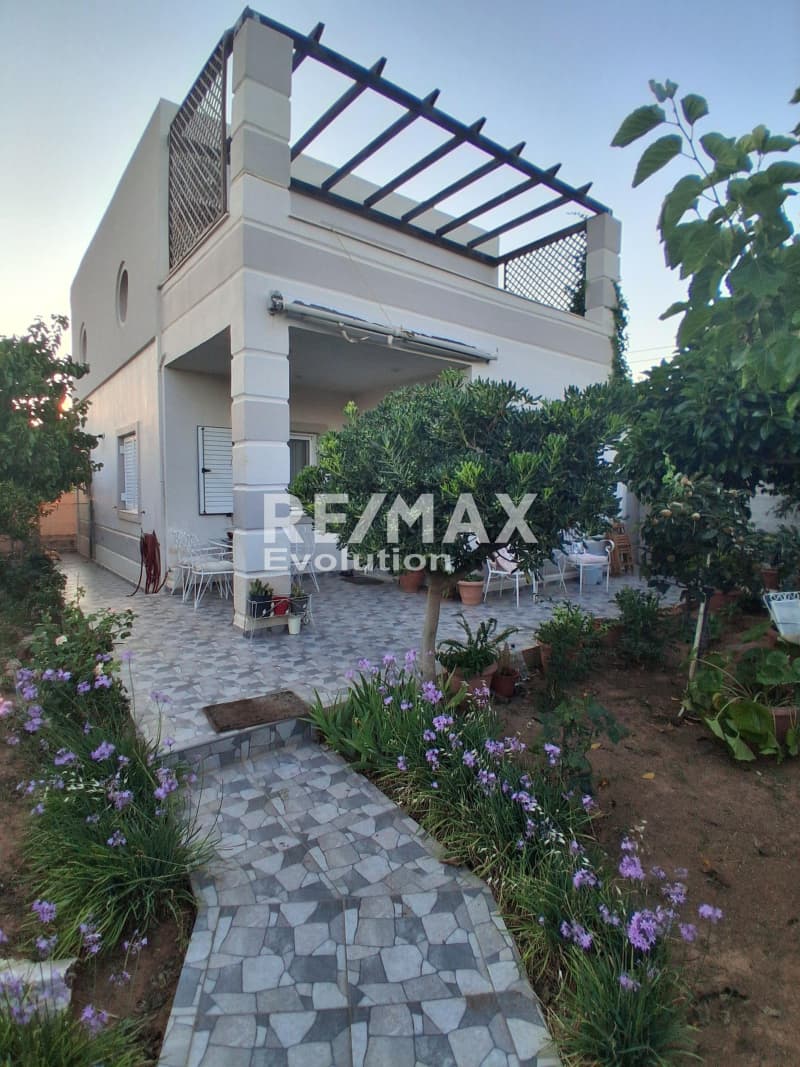 House in Paralia Daskaleiou, Keratea — Photo 1 of 26