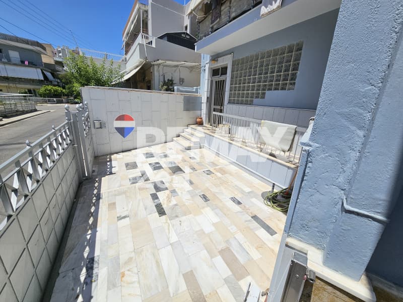 Μονοκατοικία στην Νεκροταφείο, Νίκαια — Φωτογραφία 3 από 19