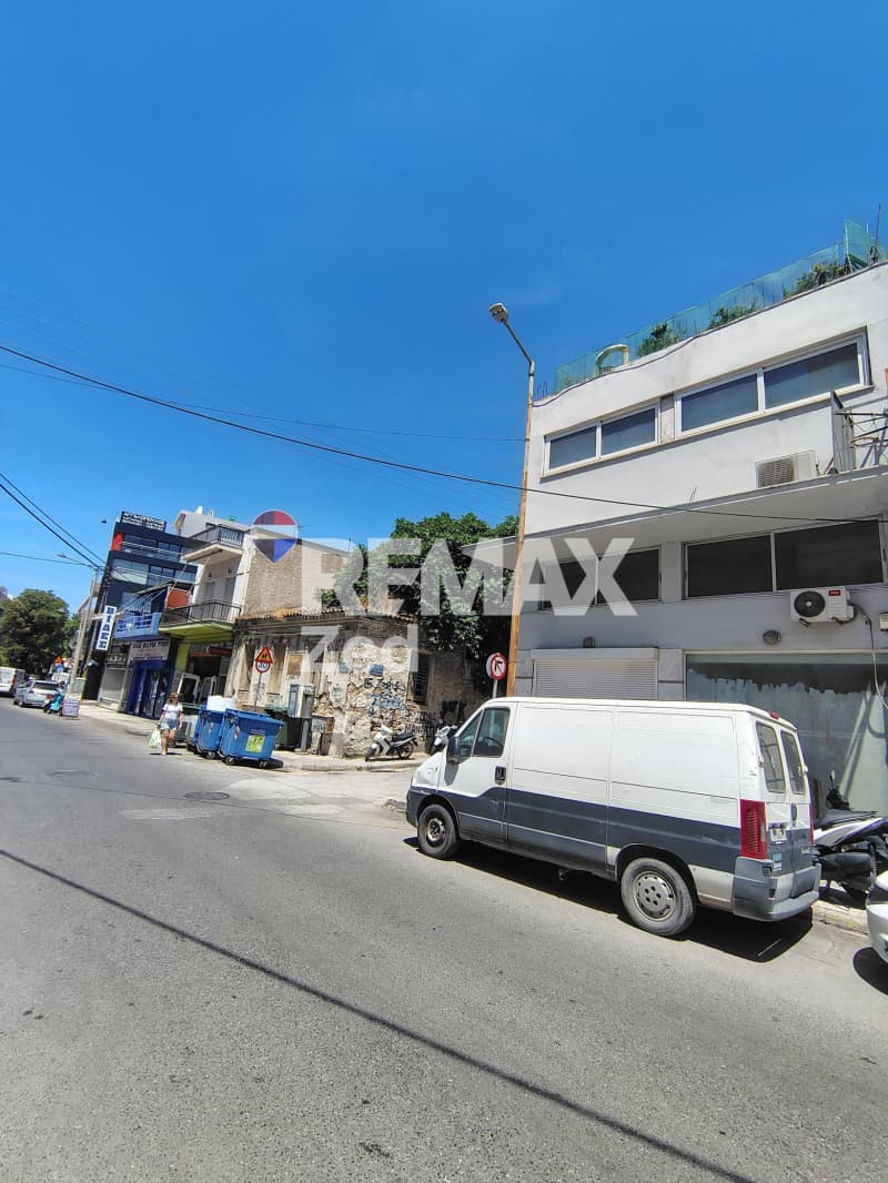 Βιομηχανικός Χώρος στην Μανιάτικα, Πειραιάς — Φωτογραφία 2 από 3