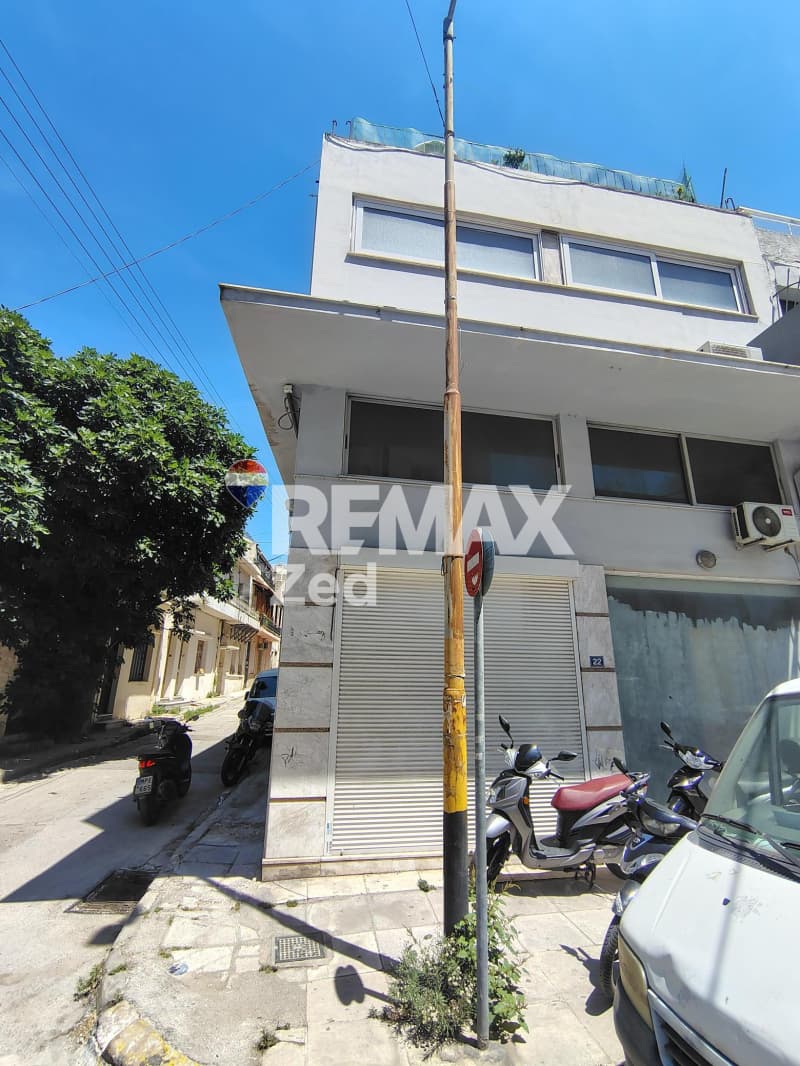 Βιομηχανικός Χώρος στην Μανιάτικα, Πειραιάς — Φωτογραφία 1 από 3