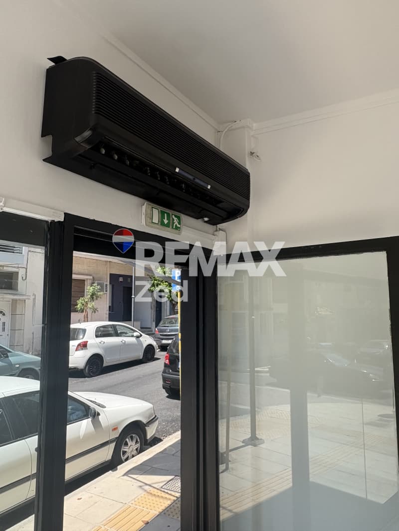 Retail Store in Filakes - Athlitiko Kentro, Koridallos — Photo 16 of 19