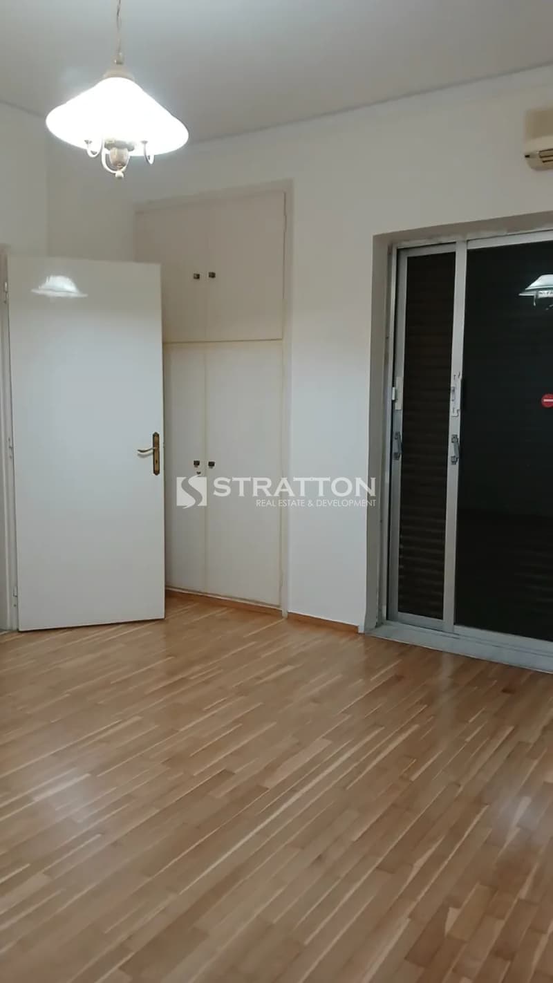 Apartment in Agios Ioannis, Neos Kosmos — Photo 2 of 18