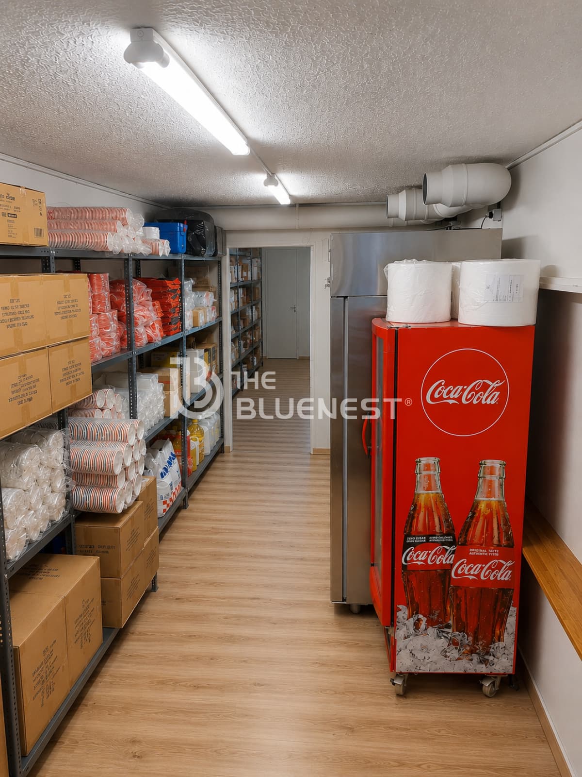 Retail Store in akadimia Platonos, Kolonos - Kolokinthous — Photo 2 of 5