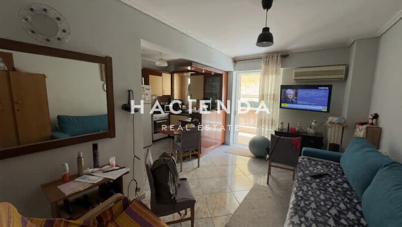 Apartment in Leof. Liosion, Attiki — Photo 1 of 4