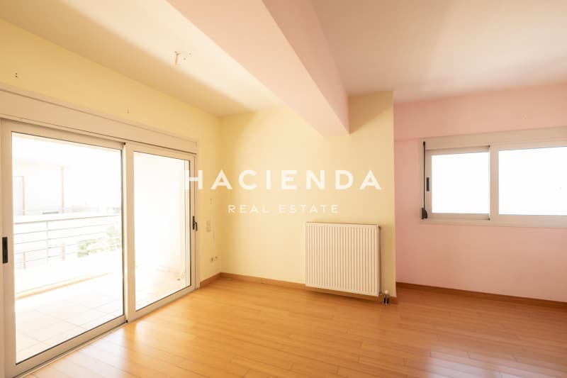 Apartment in Kaminia, Piraeus — Photo 8 of 22