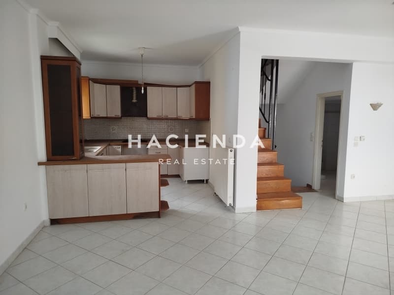 House in Center, Chortiatis — Photo 1 of 24