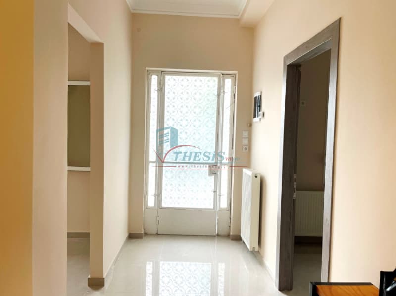 Apartment in Alsos, Nea Smyrni — Photo 1 of 13