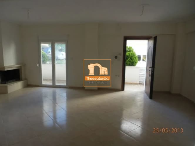 House in Center, Oreokastro — Photo 1 of 9