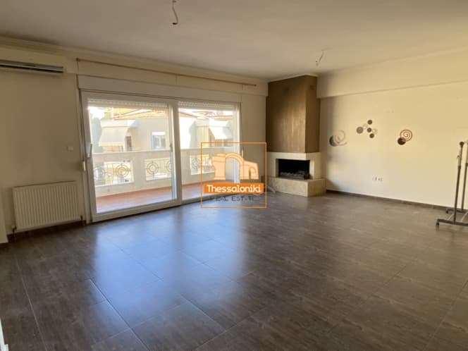 Apartment in Center, Oreokastro — Photo 2 of 25