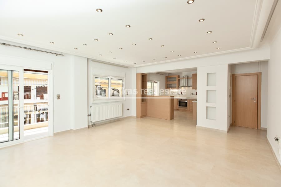Apartment in Center, Kalamaria — Photo 1 of 30