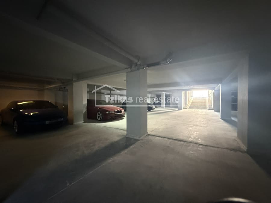 Parking Space in Agios Ioannis, Kalamaria — Photo 5 of 13