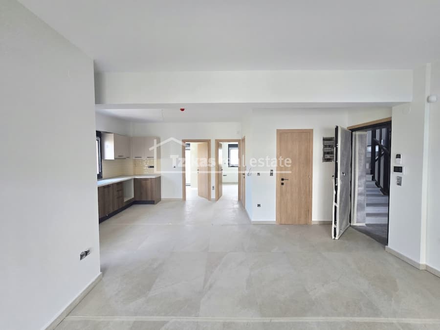 Apartment in Agios Ioannis, Kalamaria — Photo 2 of 27